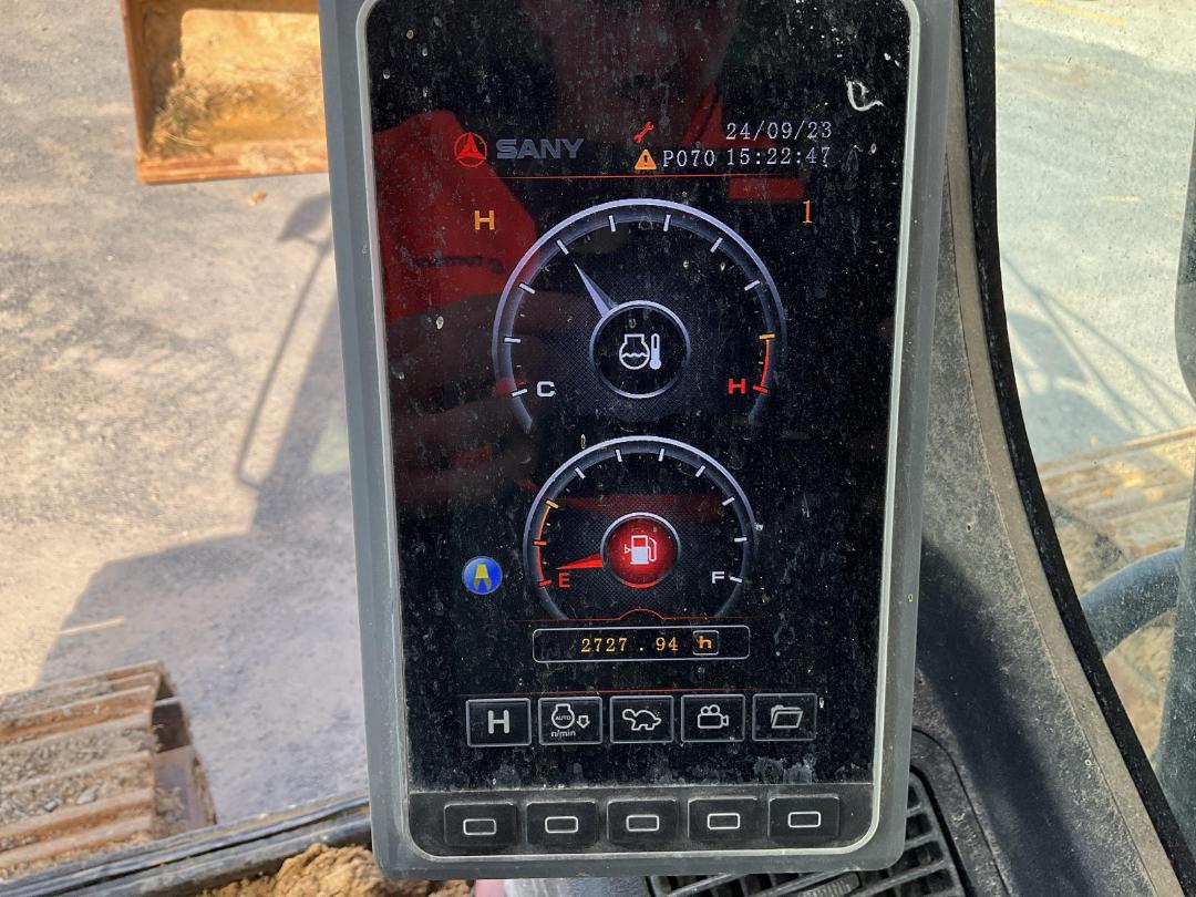 Photo '12' of SANY SY215C Excavator