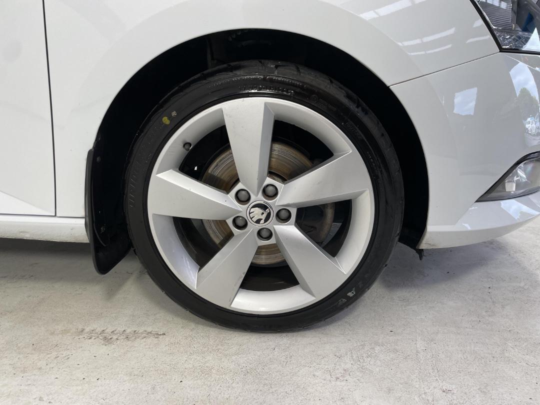 Photo '9' of Skoda Fabia Photo '9' of Skoda Fabia