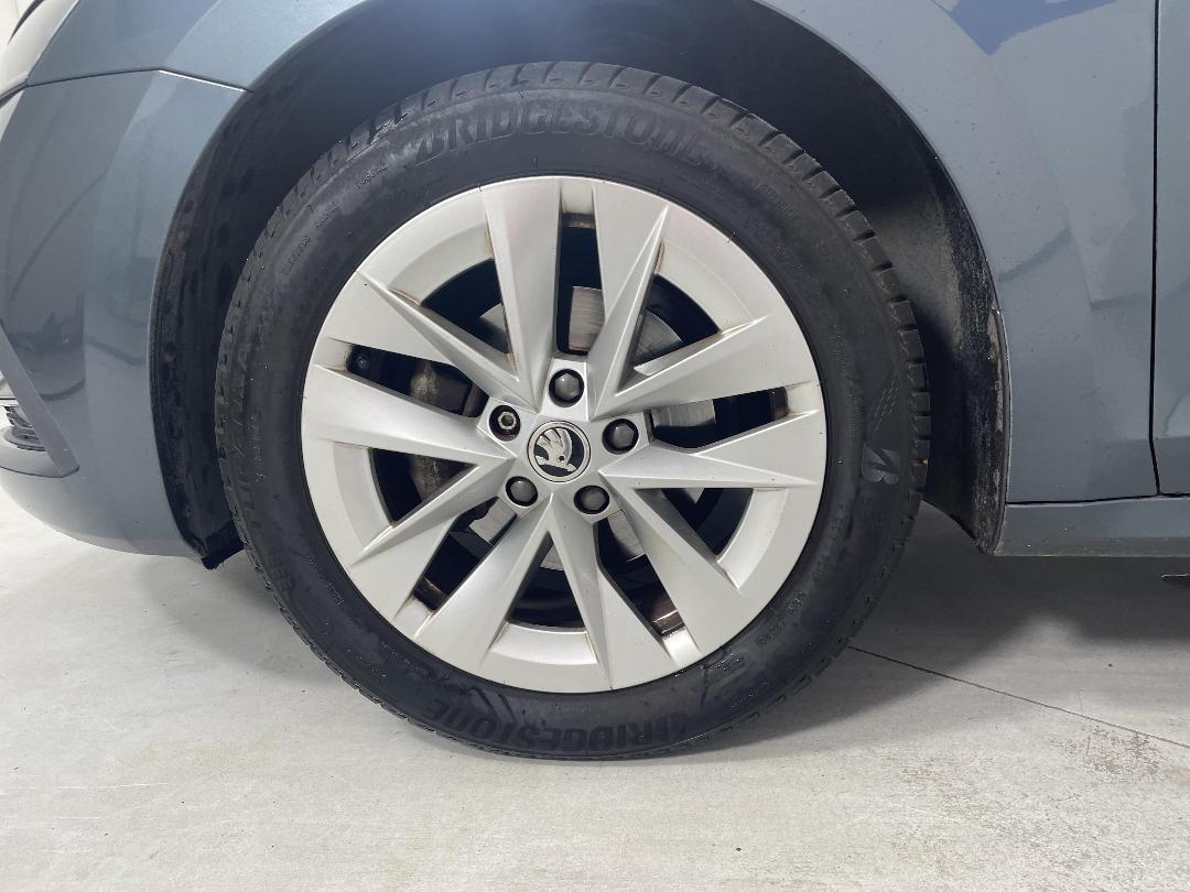 Photo '10' of Skoda Octavia Photo '10' of Skoda Octavia