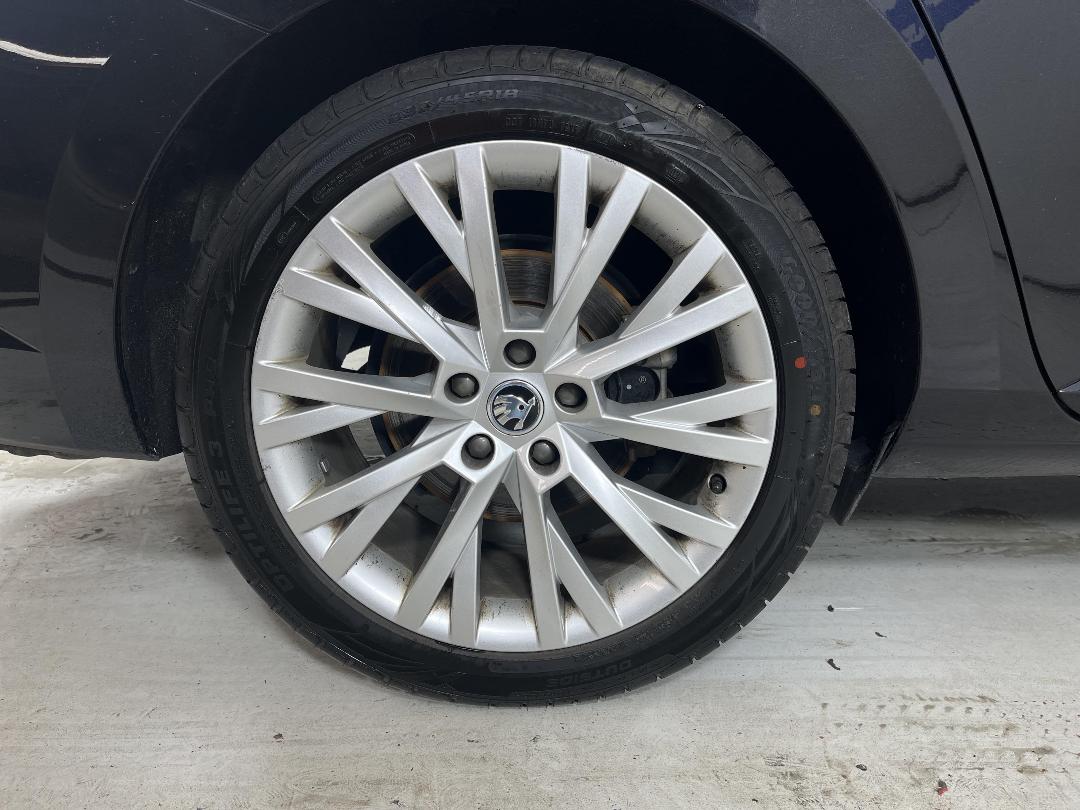 Photo '12' of Skoda Superb Photo '12' of Skoda Superb