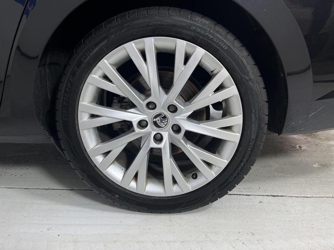 Photo '11' of Skoda Superb Photo '11' of Skoda Superb