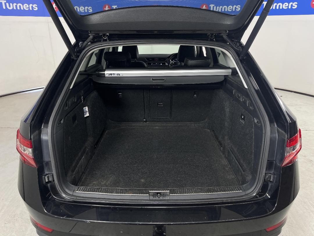 Photo '14' of Skoda Superb Photo '14' of Skoda Superb