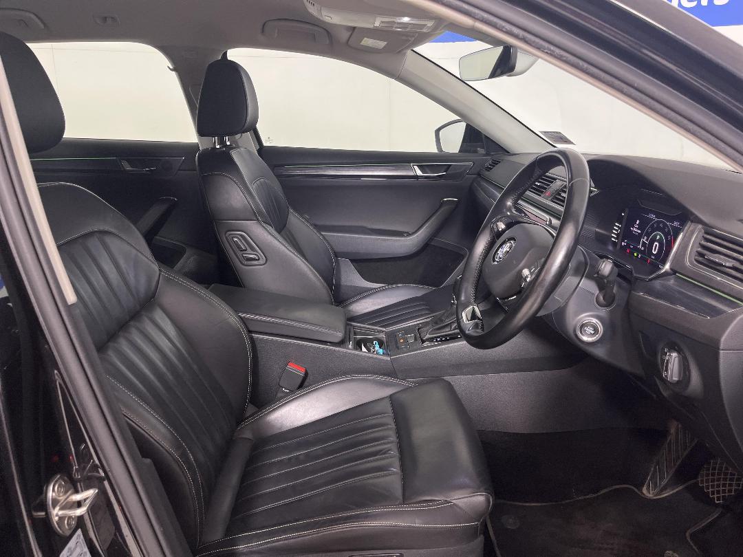 Photo '16' of Skoda Superb Photo '16' of Skoda Superb