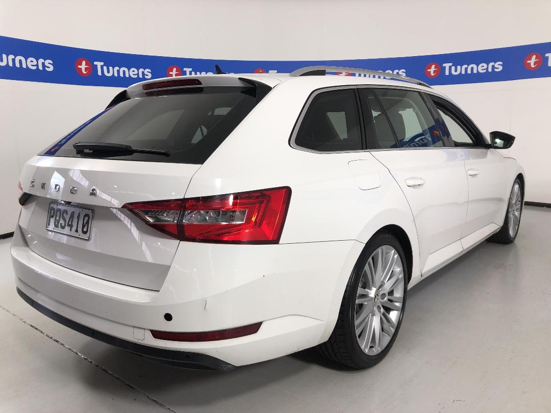 Photo '7' of Skoda Superb Photo '7' of Skoda Superb