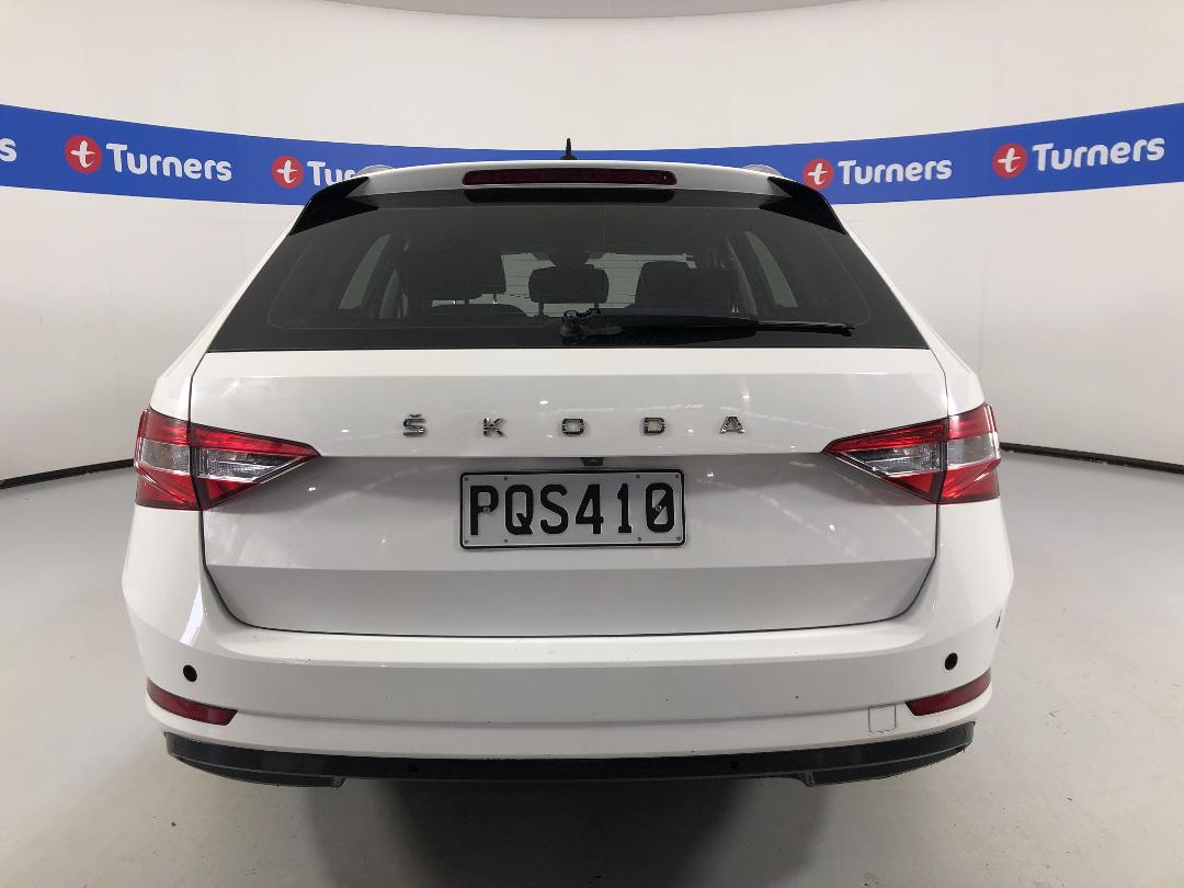 Photo '6' of Skoda Superb Photo '6' of Skoda Superb