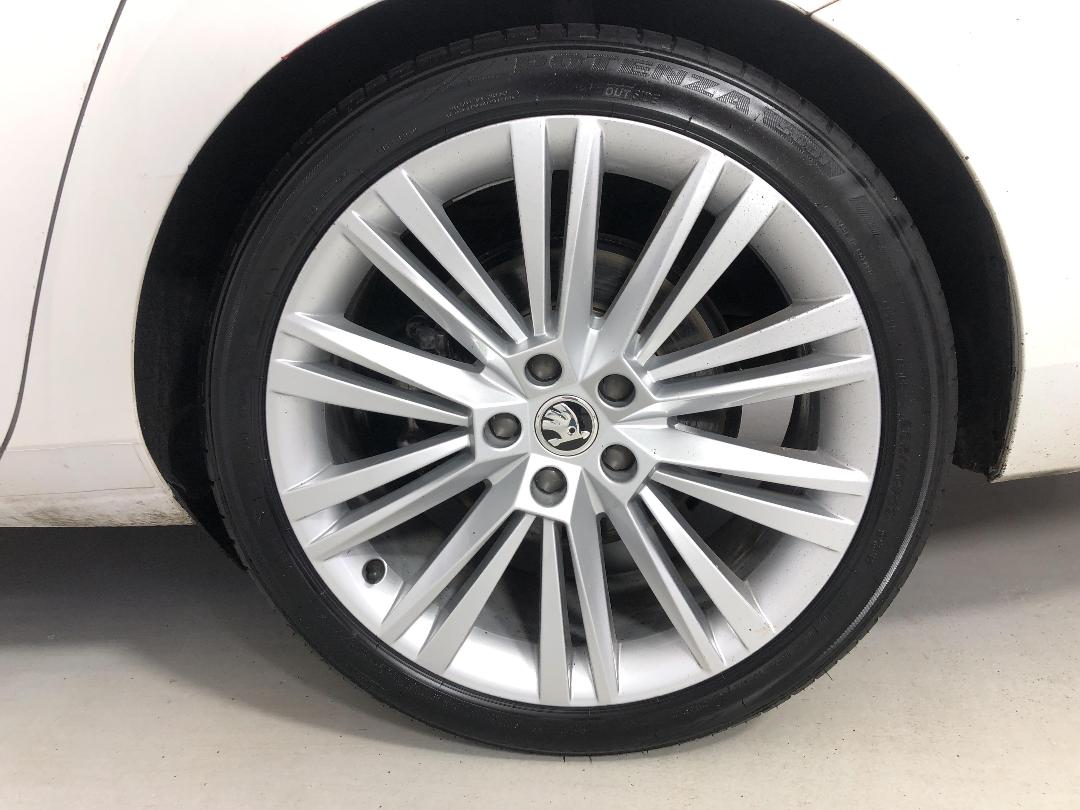 Photo '11' of Skoda Superb Photo '11' of Skoda Superb