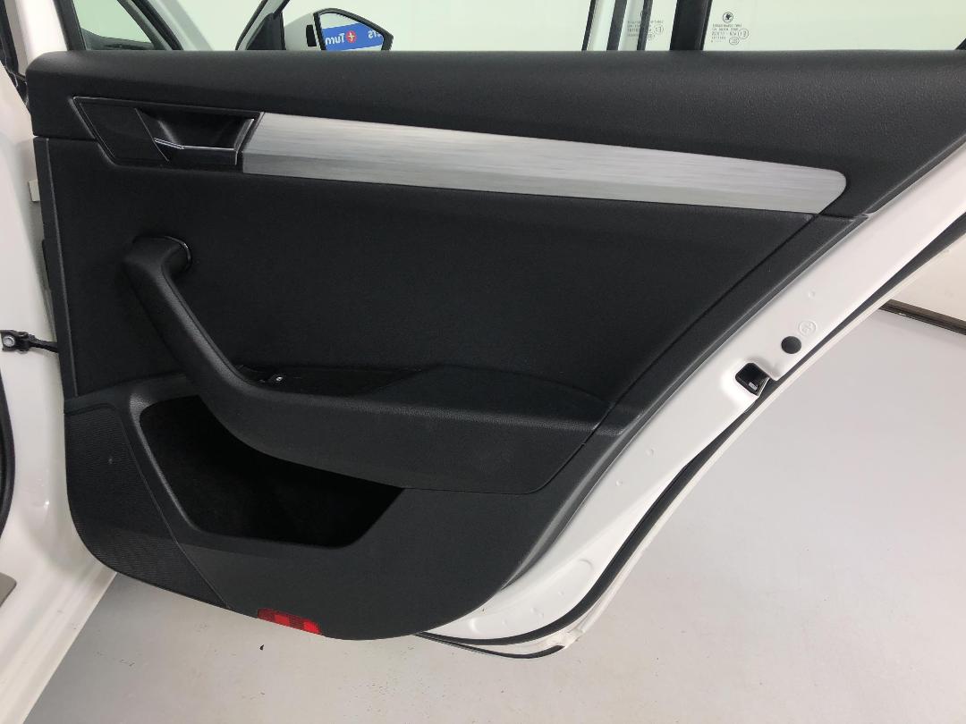 Photo '19' of Skoda Superb Photo '19' of Skoda Superb