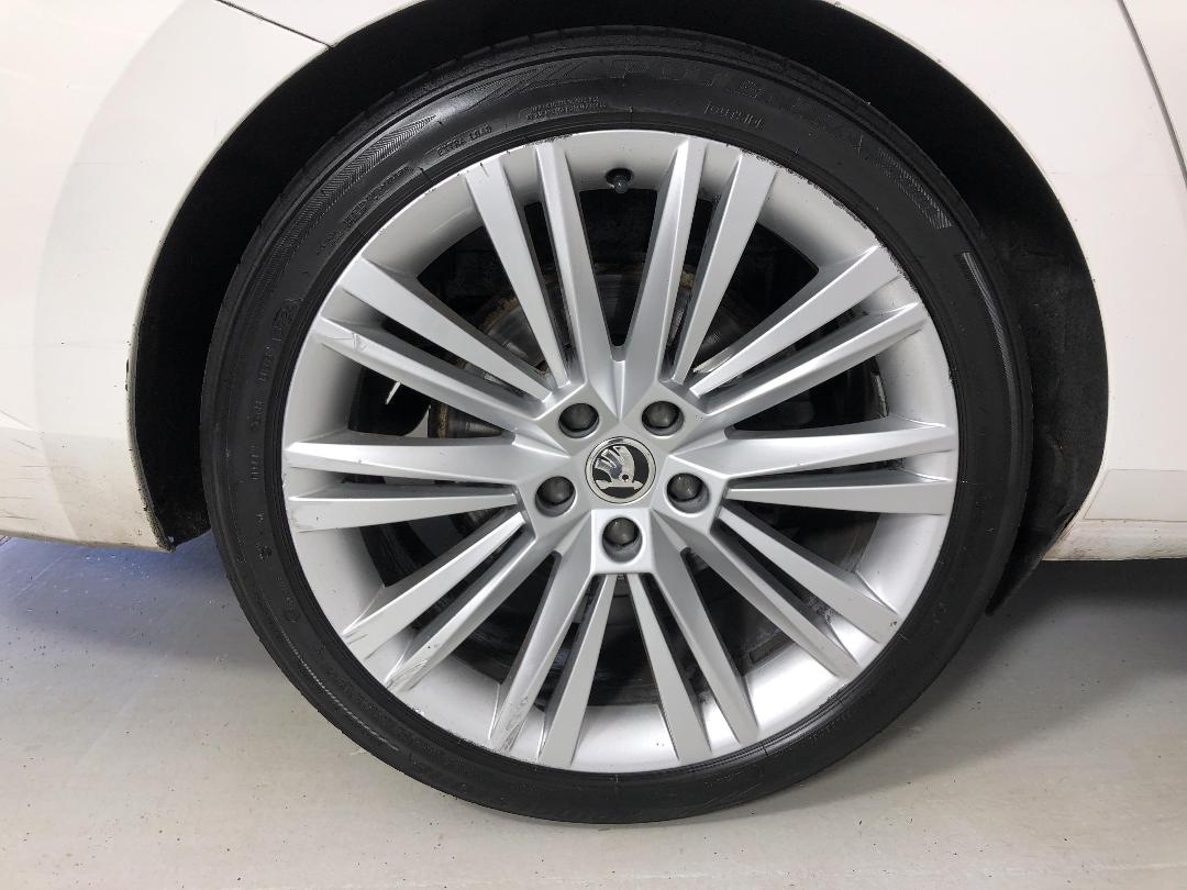 Photo '12' of Skoda Superb Photo '12' of Skoda Superb