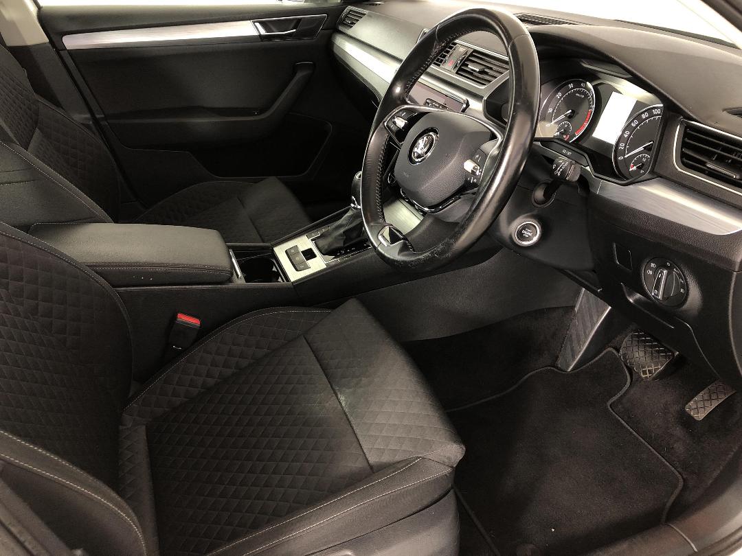 Photo '16' of Skoda Superb Photo '16' of Skoda Superb