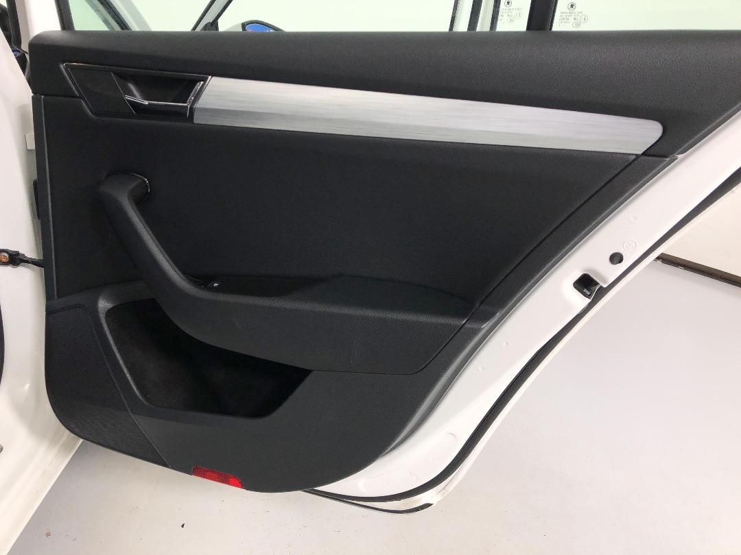 Photo '19' of Skoda Superb Photo '19' of Skoda Superb