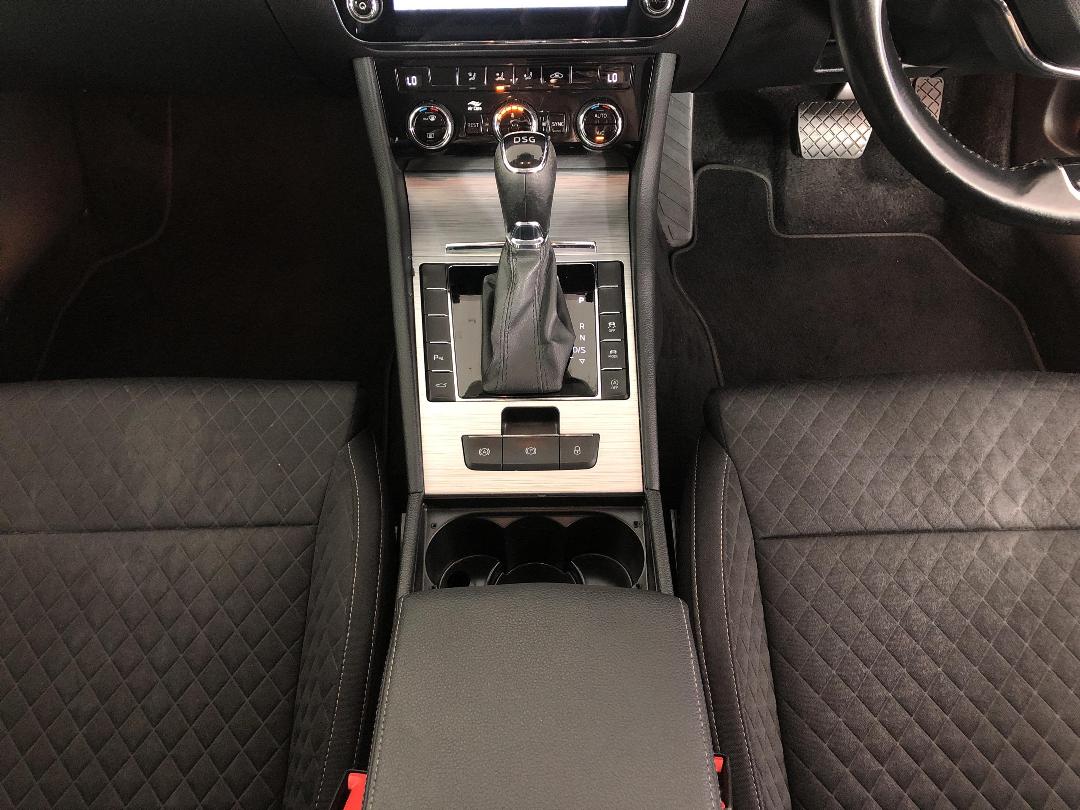 Photo '18' of Skoda Superb Photo '18' of Skoda Superb