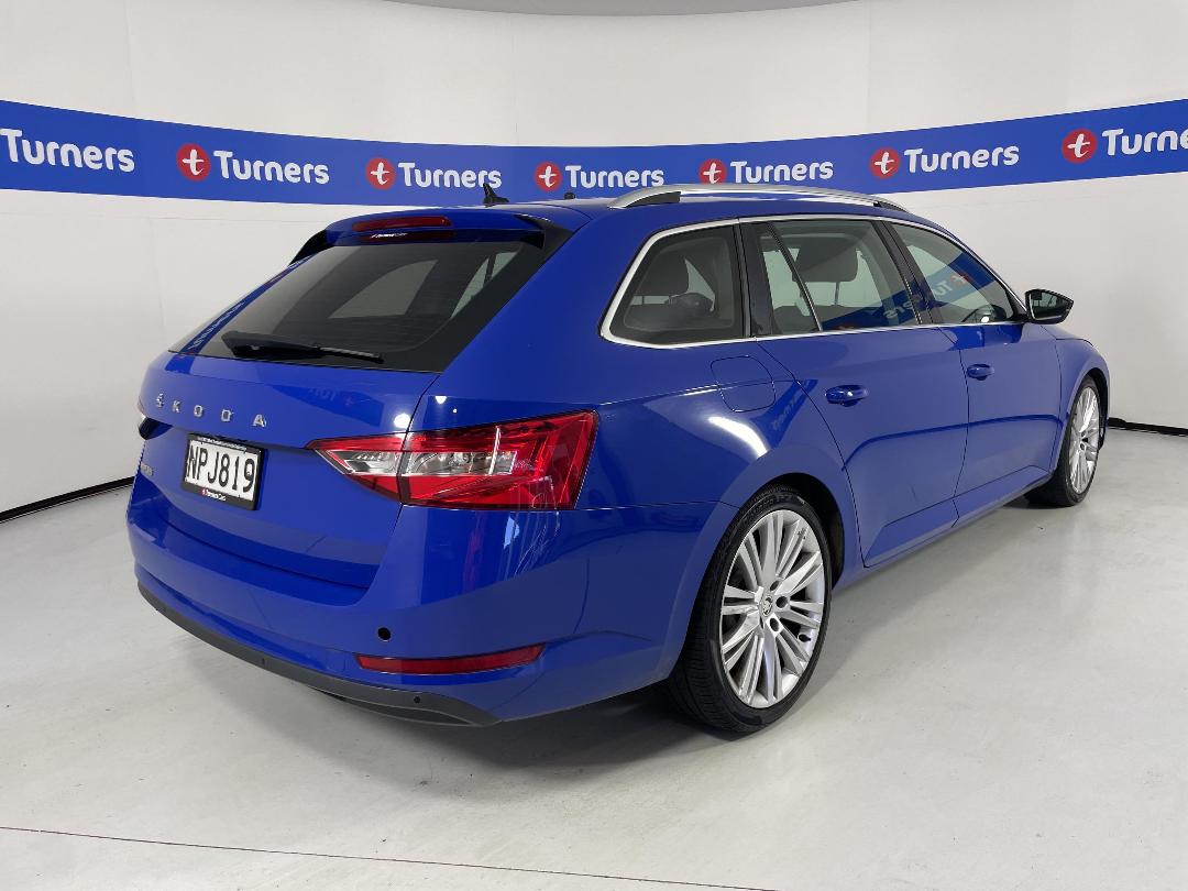 Photo '7' of Skoda Superb