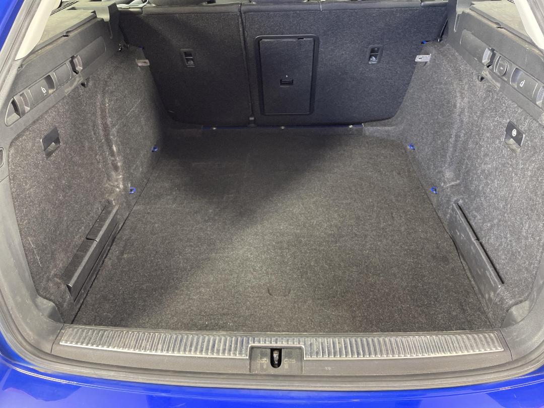 Photo '14' of Skoda Superb