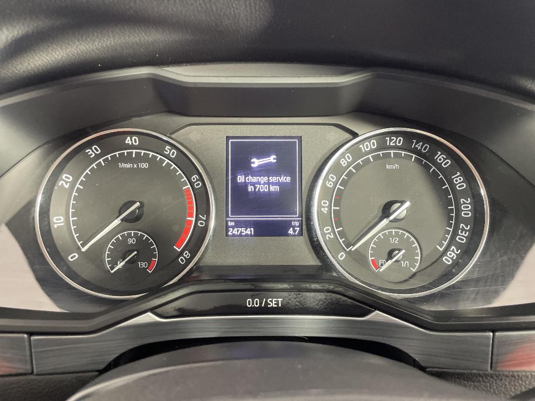 Photo '21' of Skoda Superb