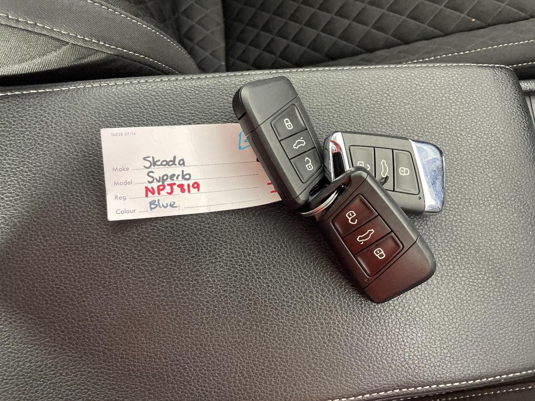 Photo '22' of Skoda Superb