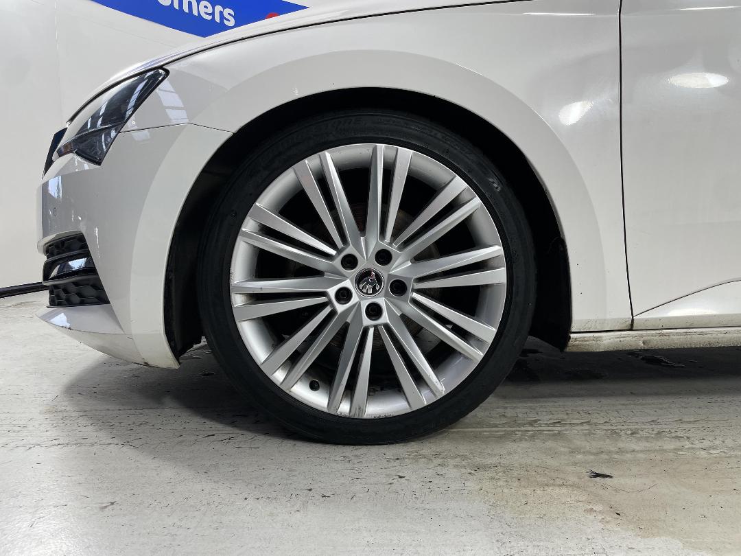 Photo '10' of Skoda Superb Photo '10' of Skoda Superb