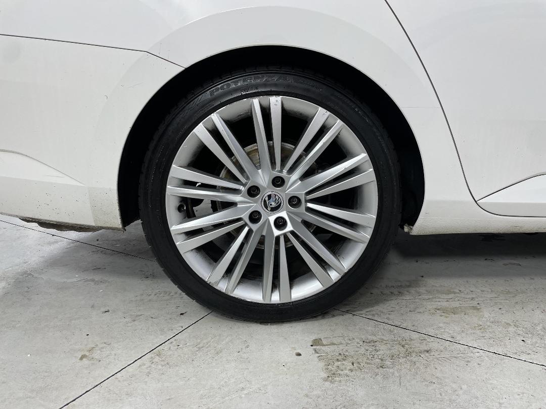 Photo '12' of Skoda Superb Photo '12' of Skoda Superb