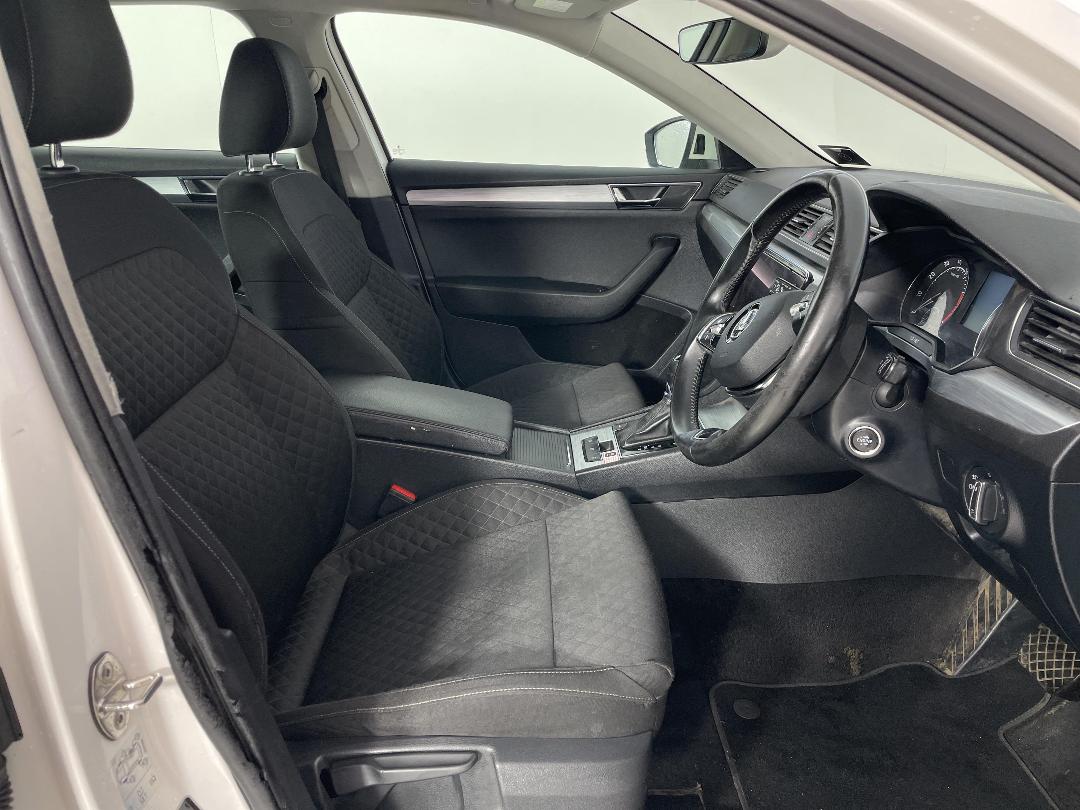 Photo '16' of Skoda Superb Photo '16' of Skoda Superb