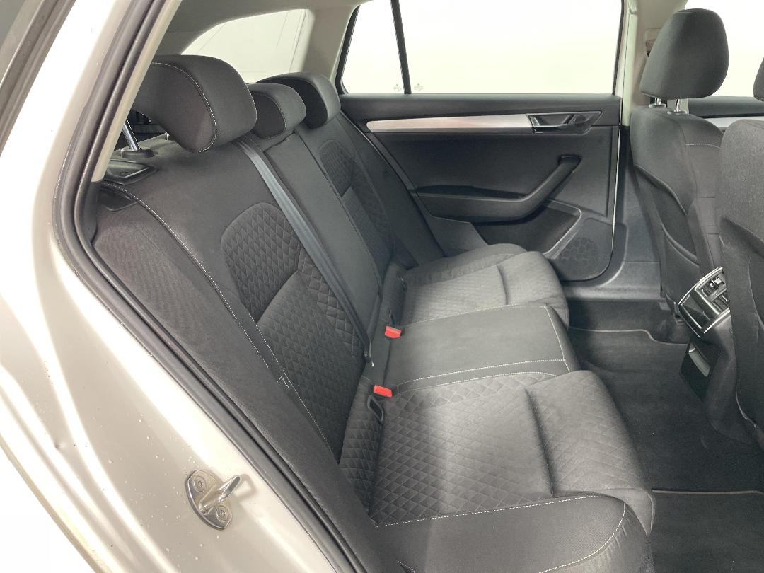 Photo '20' of Skoda Superb Photo '20' of Skoda Superb