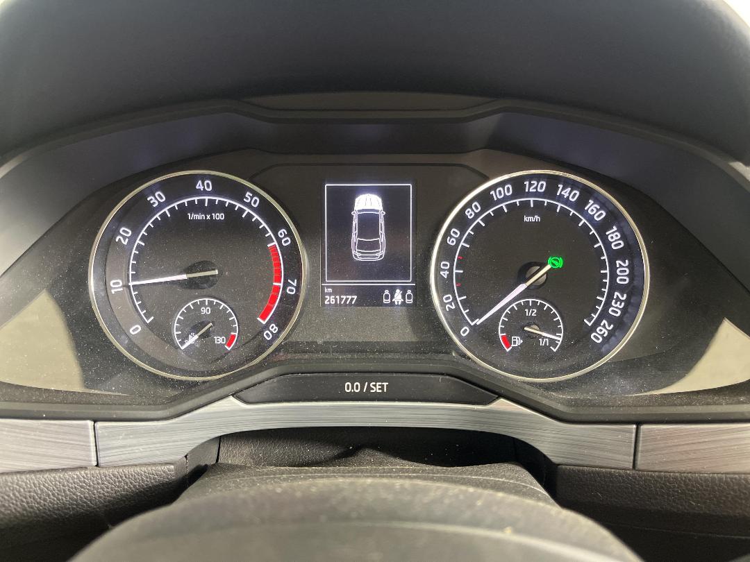 Photo '19' of Skoda Superb WGN Ambition 162KW