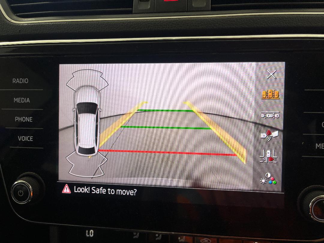 Photo '23' of Skoda Superb WGN Ambition 162KW