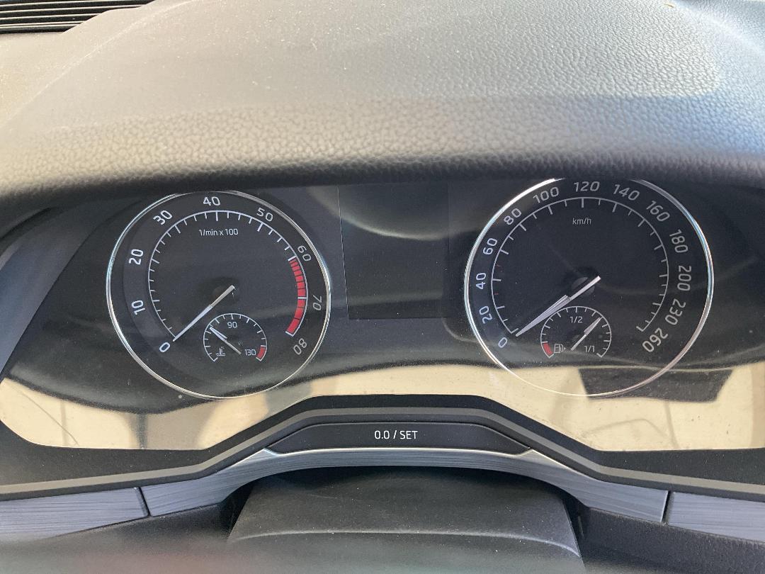 Photo '11' of Skoda Superb WGN Ambition 162KW Photo '11' of Skoda Superb WGN Ambition 162KW