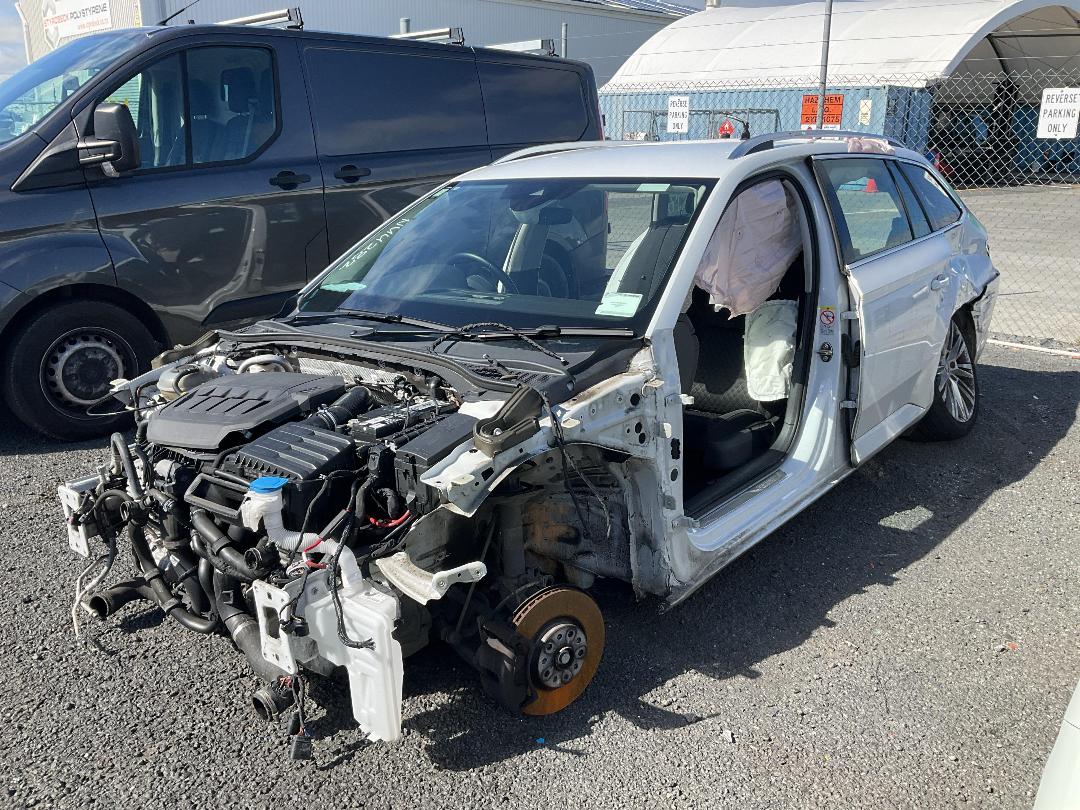 Photo '3' of Skoda Superb WGN Ambition 162KW Photo '3' of Skoda Superb WGN Ambition 162KW