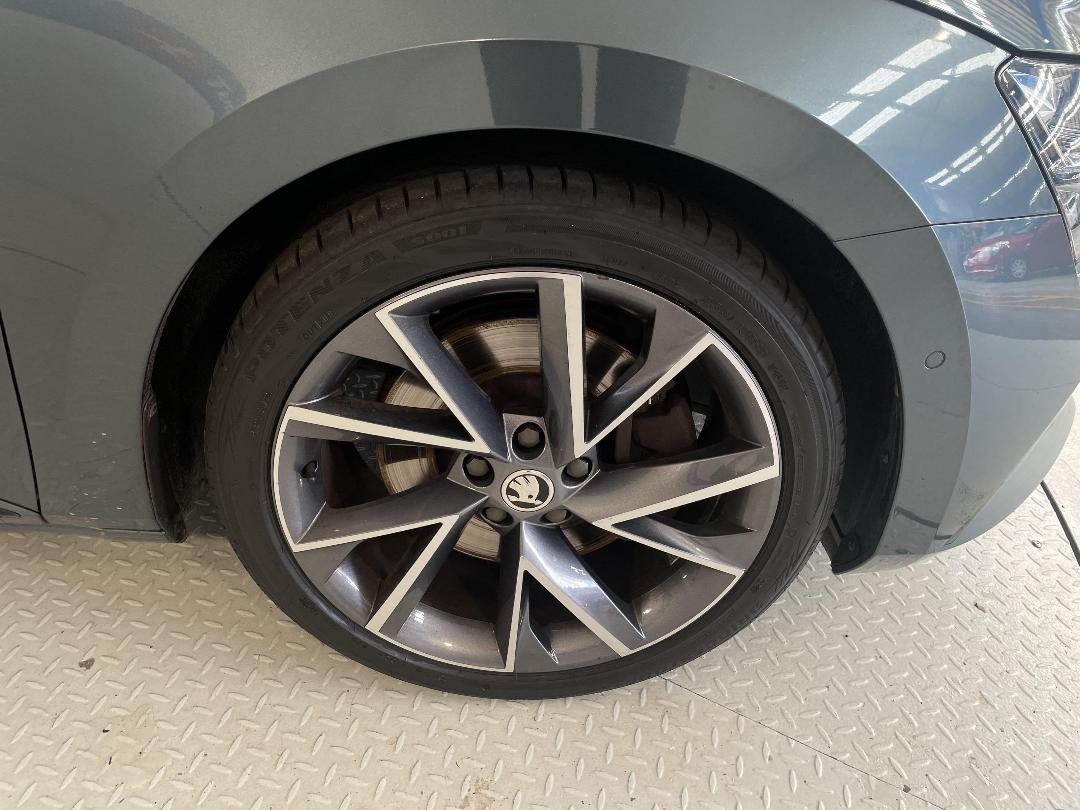 Photo '9' of Skoda Superb