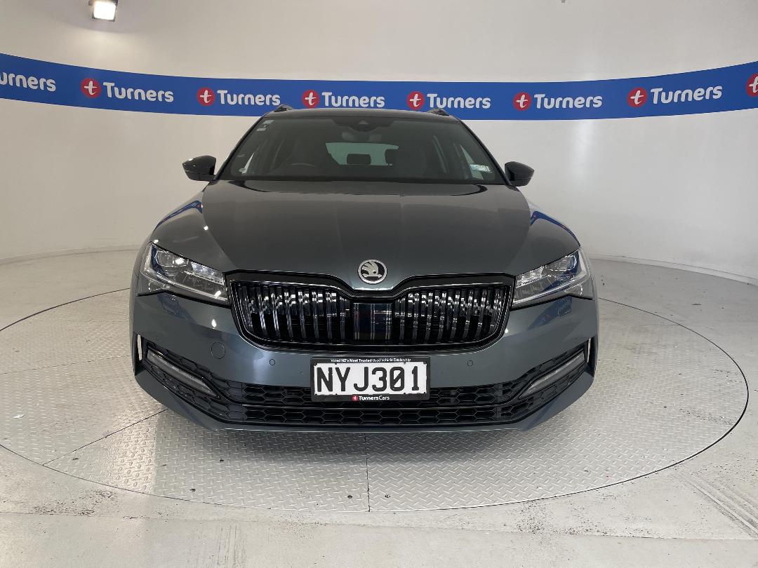 Photo '2' of Skoda Superb