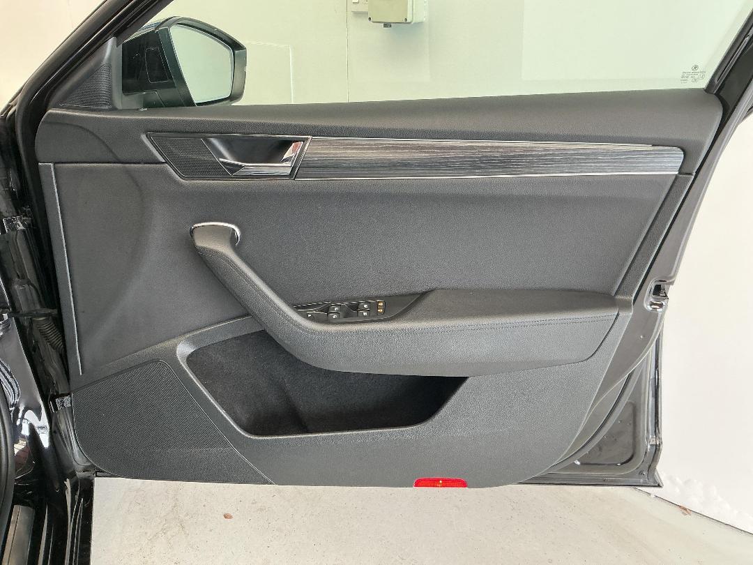 Photo '15' of Skoda Superb