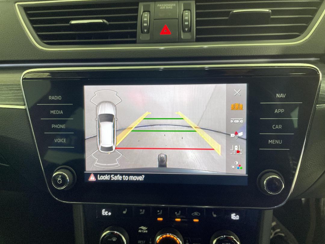 Photo '28' of Skoda Superb