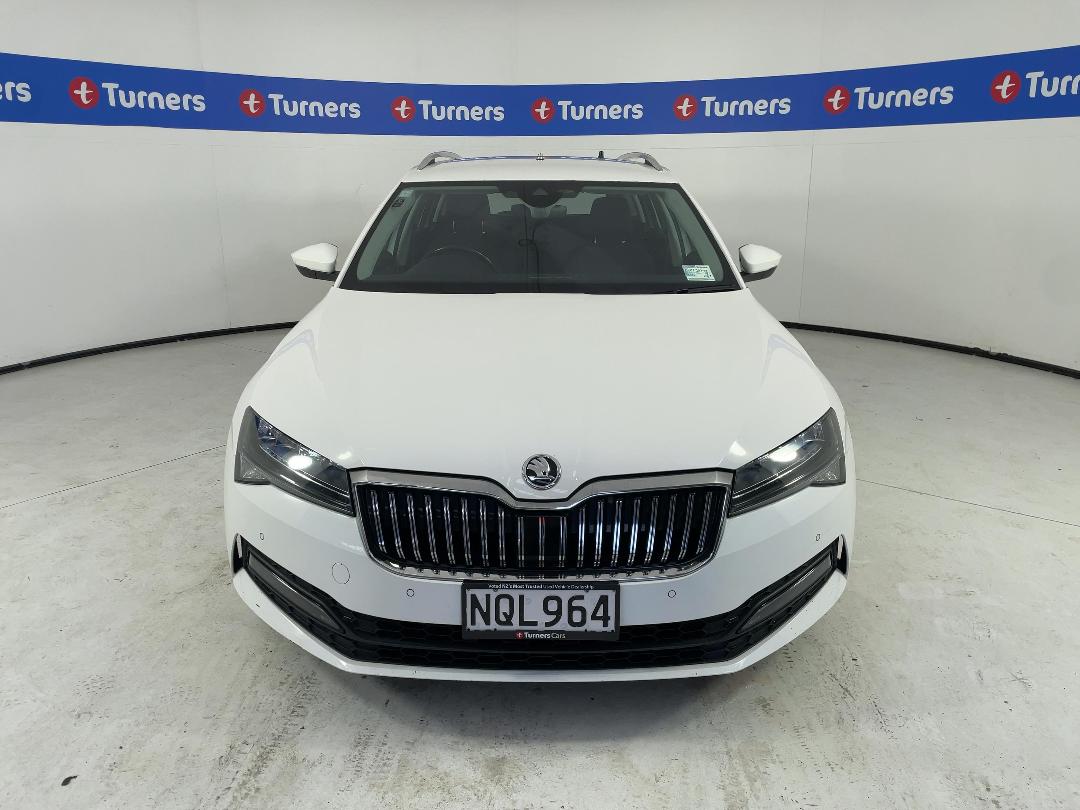 Photo '2' of Skoda Superb