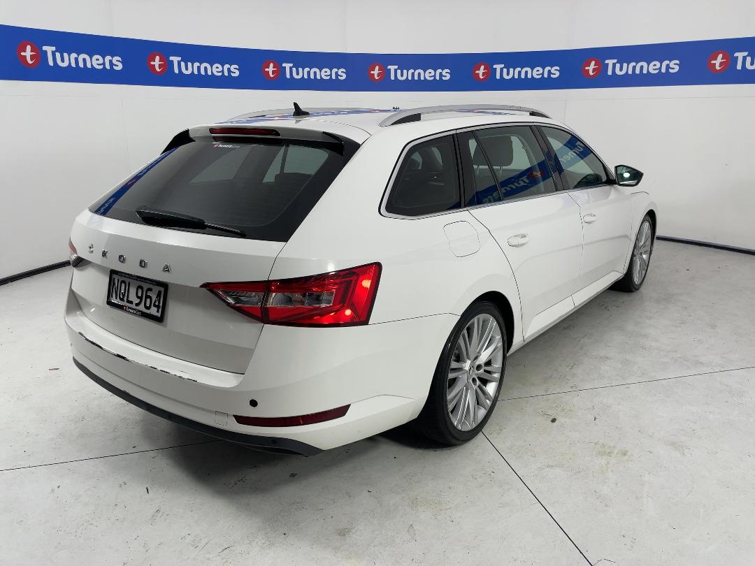 Photo '7' of Skoda Superb