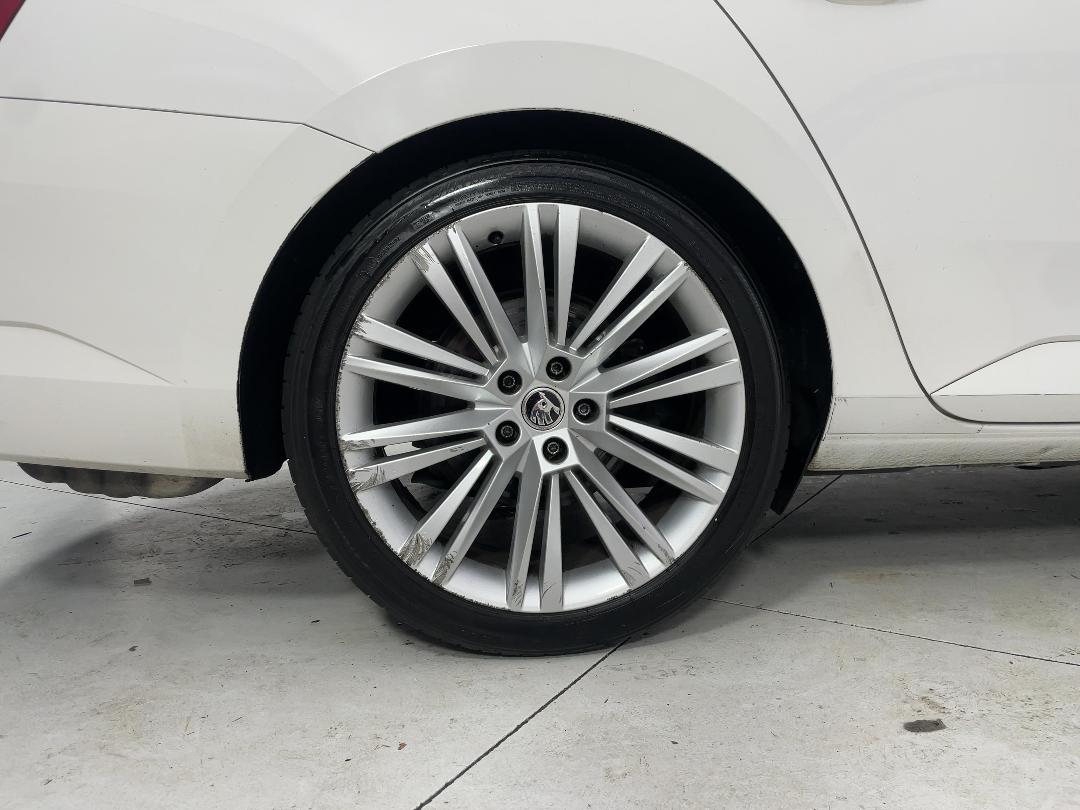 Photo '12' of Skoda Superb