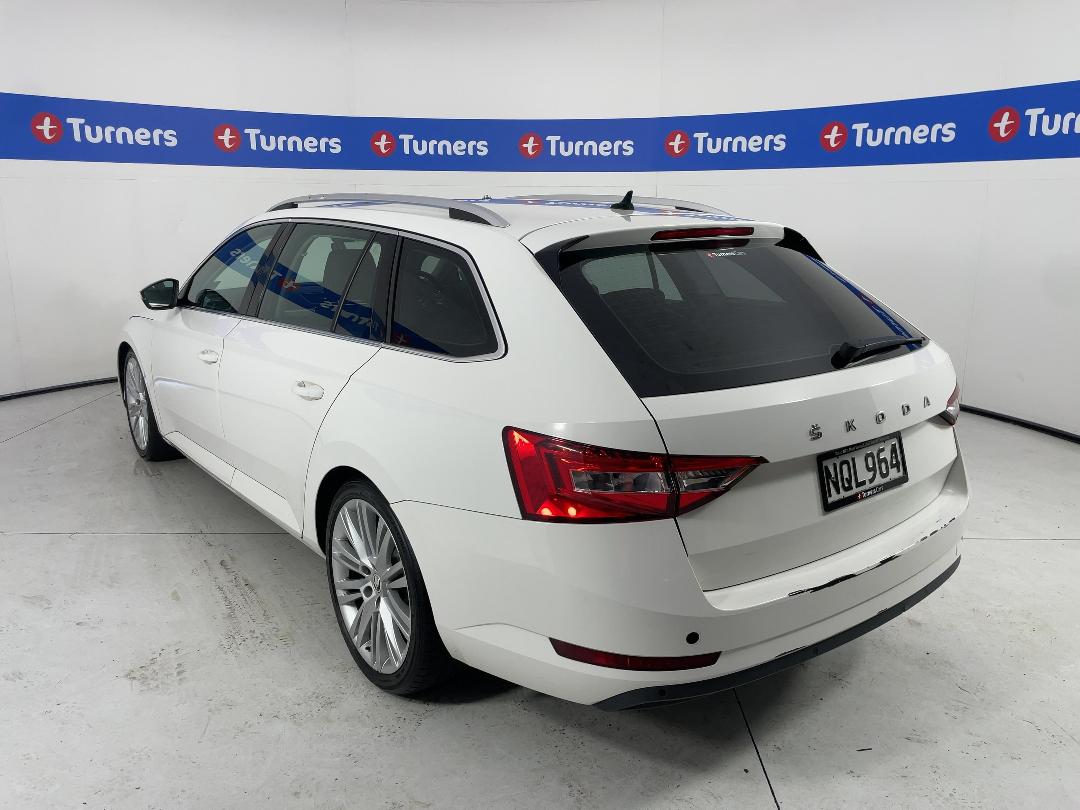 Photo '5' of Skoda Superb