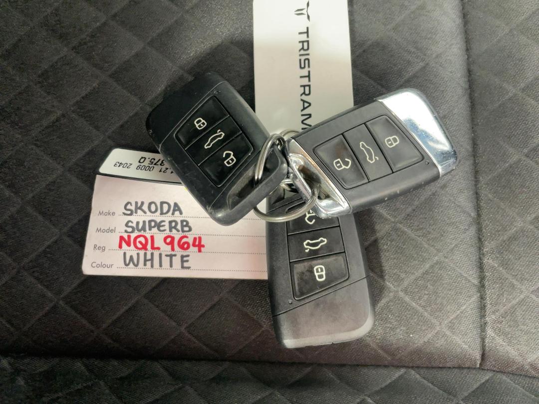 Photo '22' of Skoda Superb