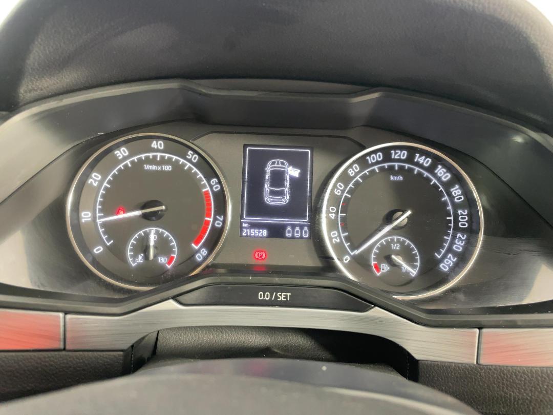 Photo '21' of Skoda Superb