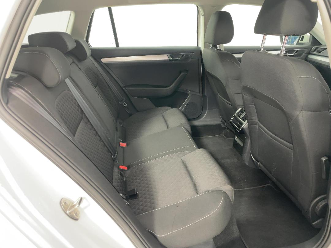 Photo '20' of Skoda Superb