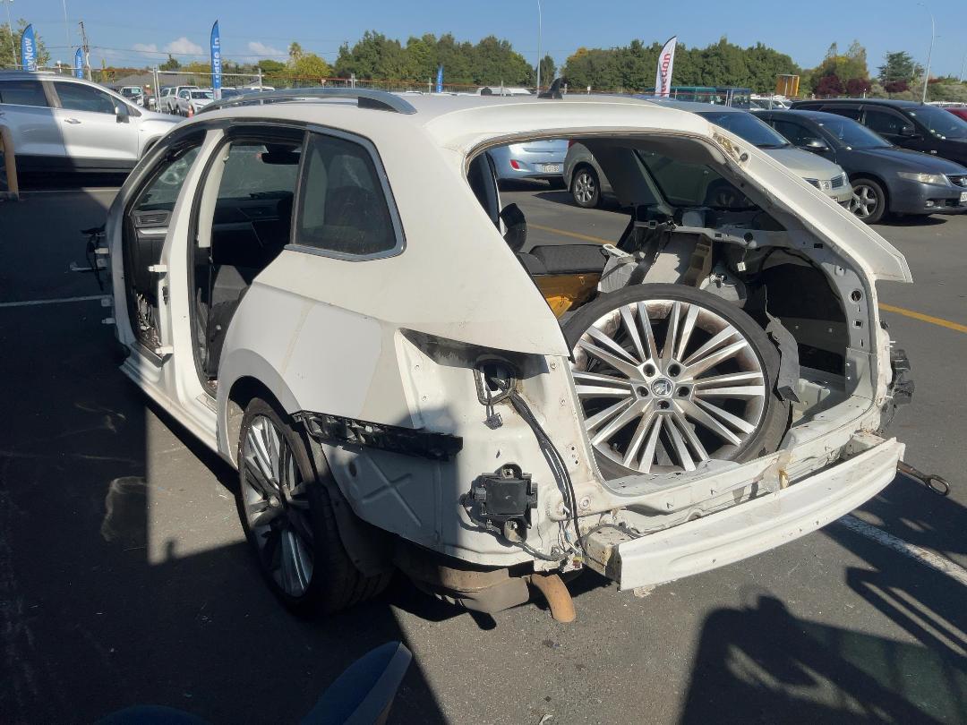 Photo '3' of Skoda Superb WGN Ambition 162KW