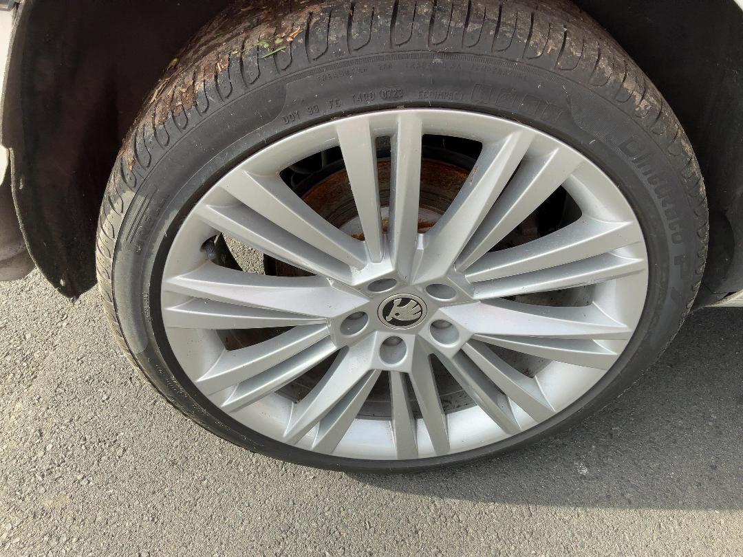 Photo '14' of Skoda Superb WGN Ambition 162KW