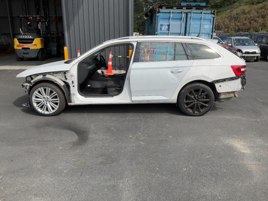 Photo '4' of Skoda Superb WGN Ambition 162KW