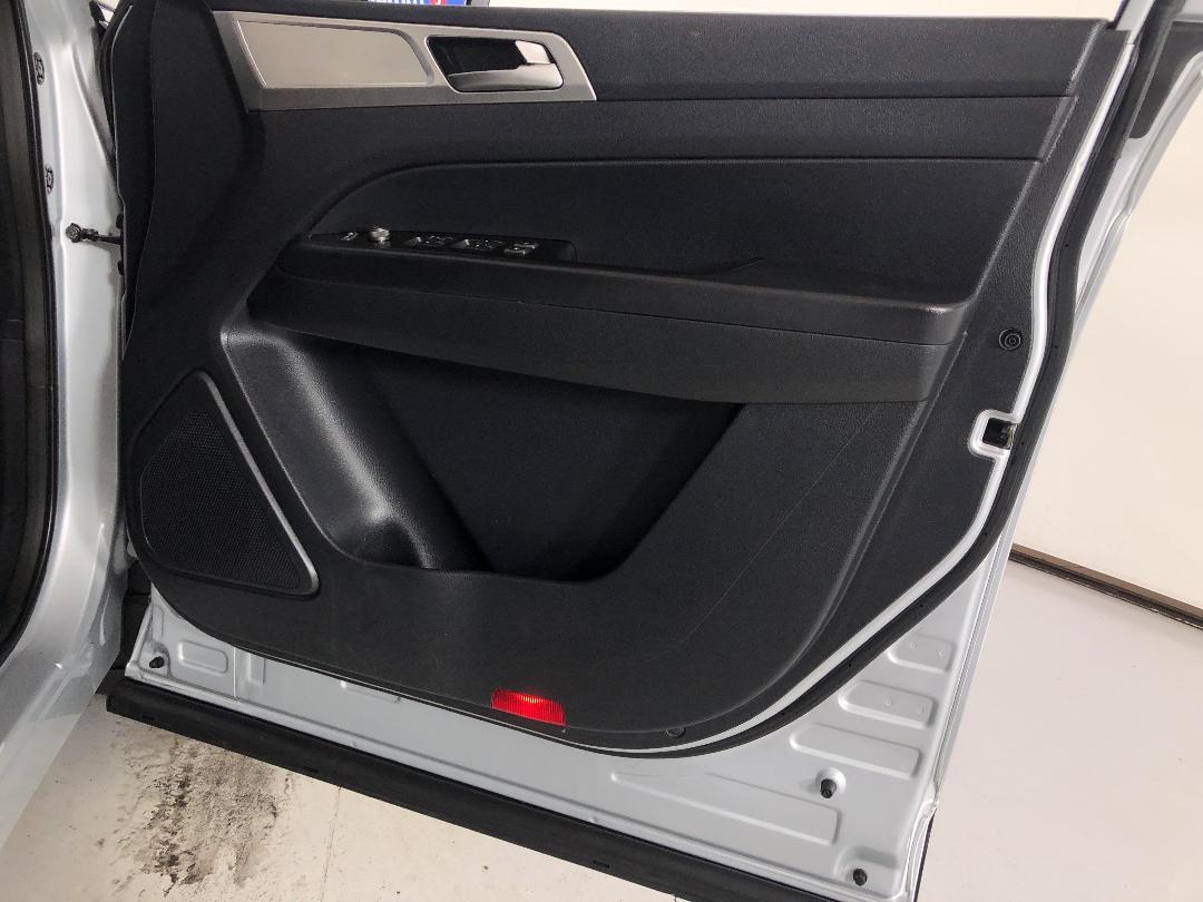 Photo '15' of Ssangyong Rhino