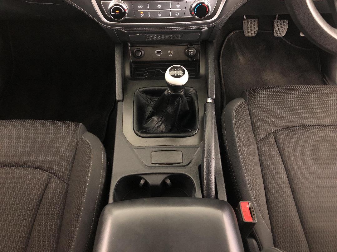 Photo '18' of Ssangyong Rhino