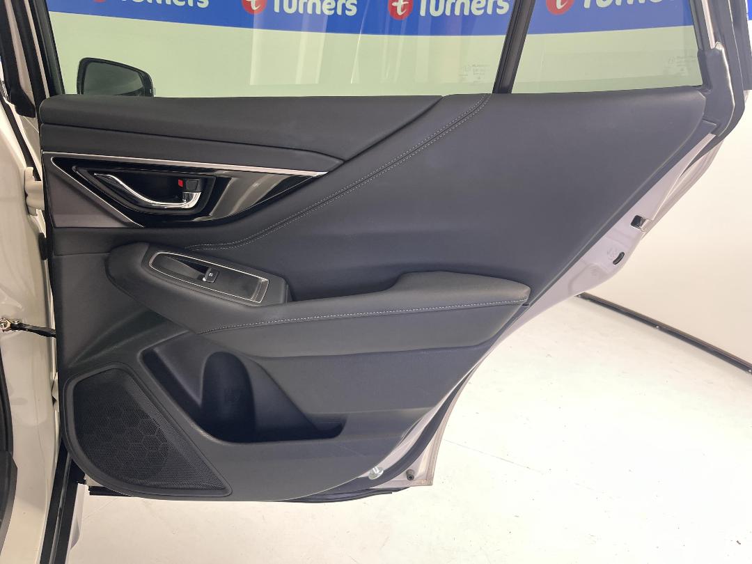 Photo '19' of Subaru Outback Photo '19' of Subaru Outback