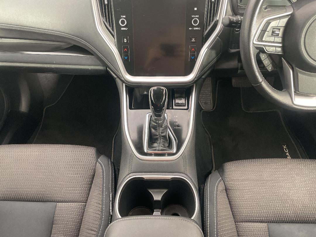 Photo '18' of Subaru Outback