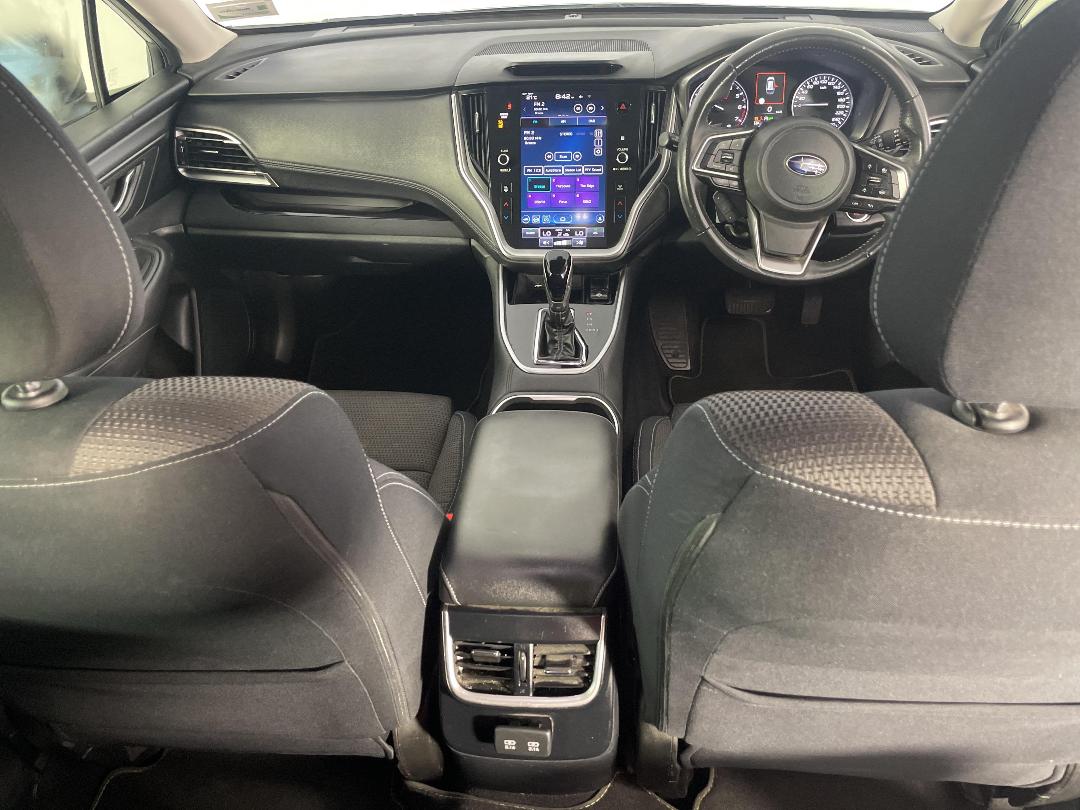 Photo '18' of Subaru Outback