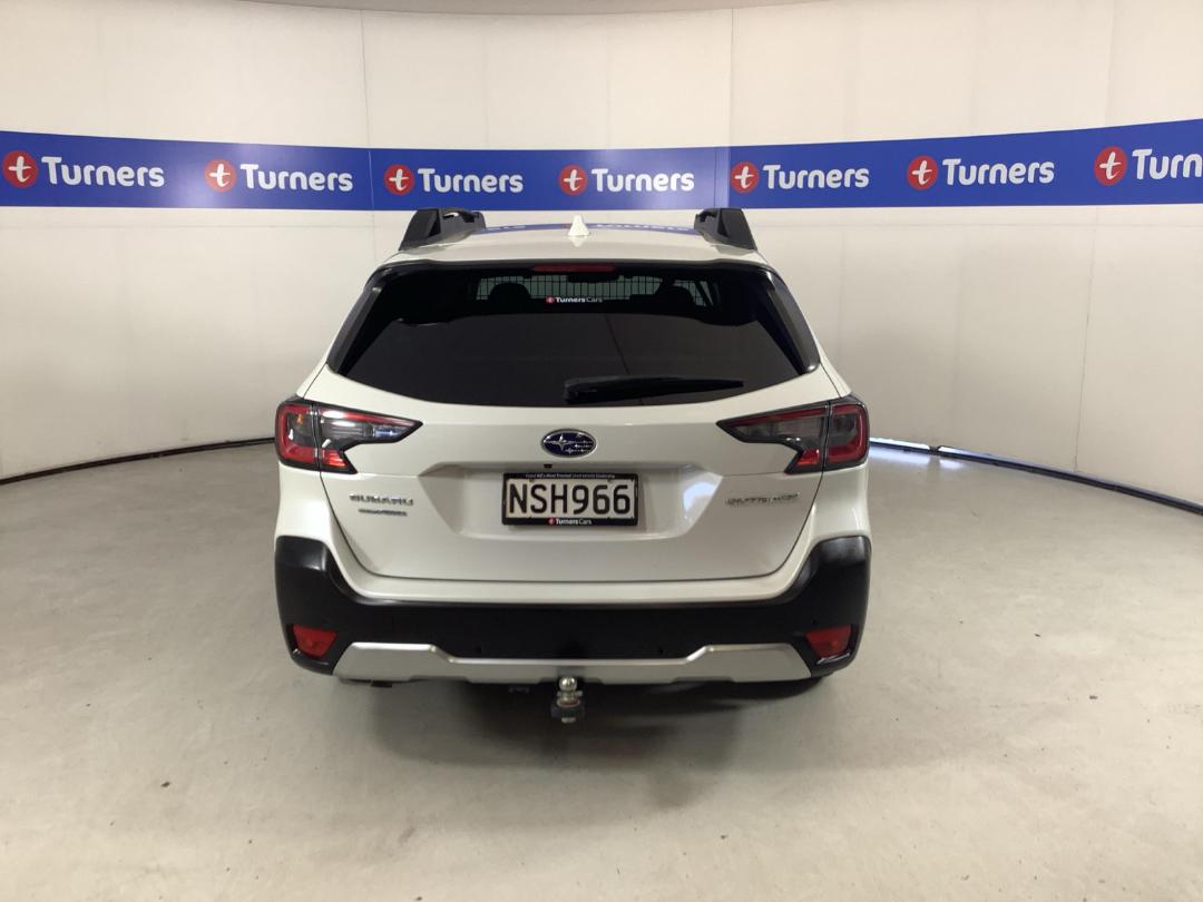 Photo '6' of Subaru Outback Photo '6' of Subaru Outback