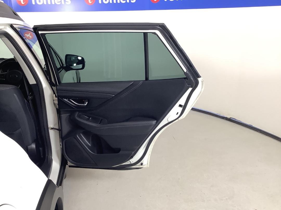 Photo '19' of Subaru Outback Photo '19' of Subaru Outback