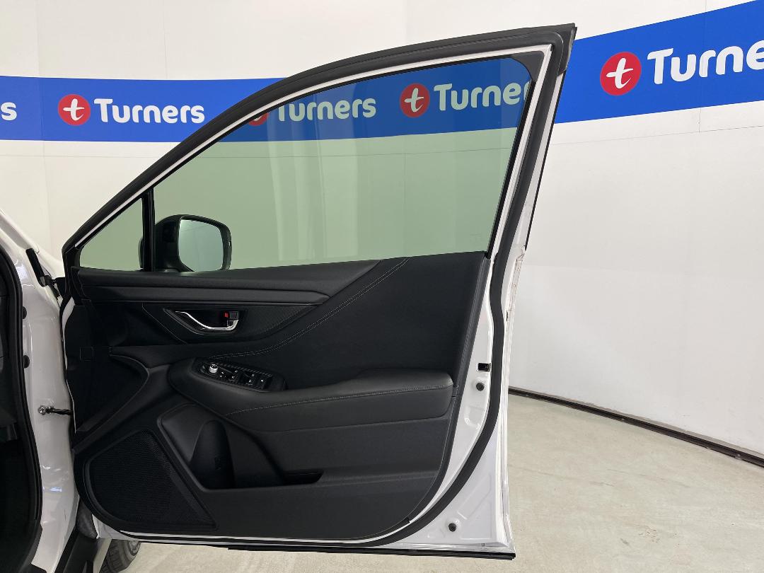 Photo '15' of Subaru Outback