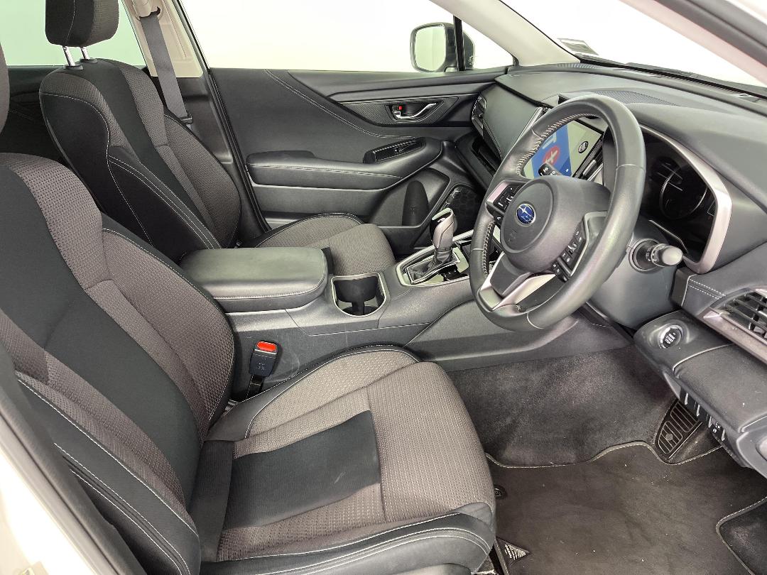 Photo '16' of Subaru Outback